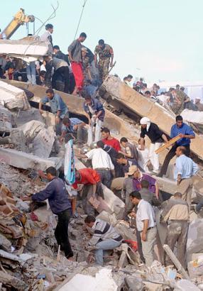 Seisme mai 2003 El 15...recherche et secours....mobilisation générale...