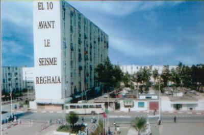 Bâtiment 10 démolu par le séisme le 21 mai 2003